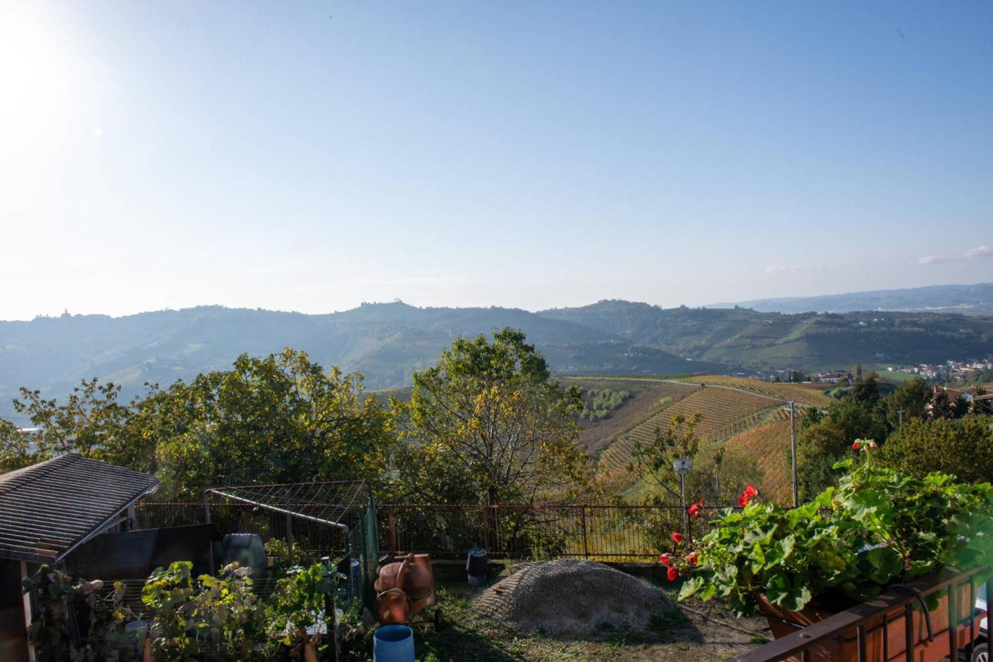 Casa Rubbo - Appartamento In Collina 'Monviso' Alba Kültér fotó